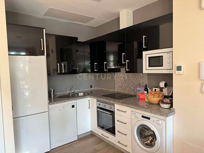 Casas en venta y pisos alquiler - 2