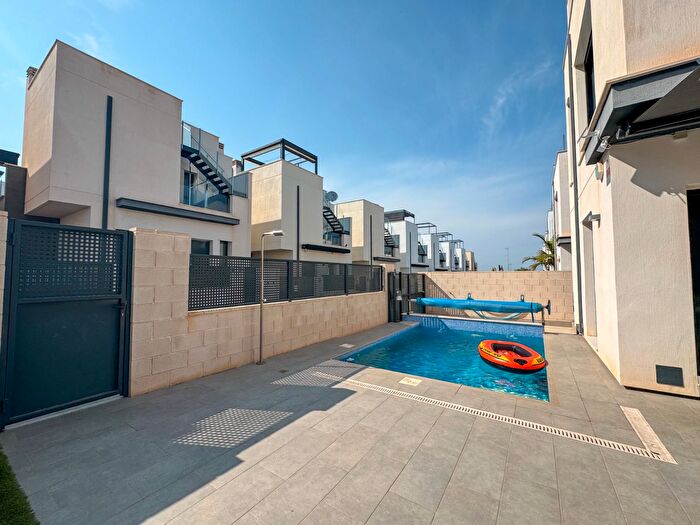 Casas en venta y pisos alquiler - 2