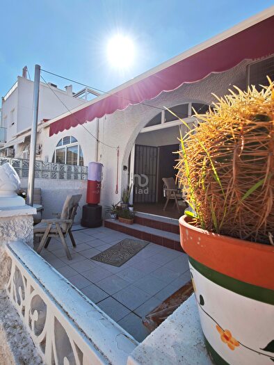 Casas en venta y pisos alquiler - 1