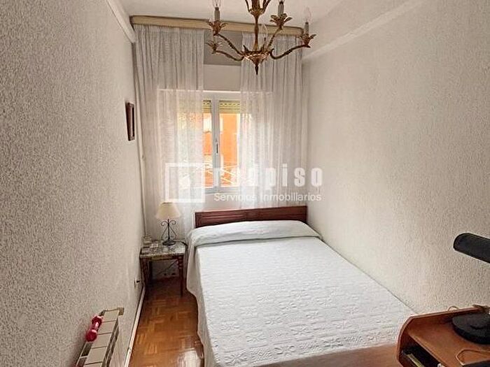 Casas en venta y pisos alquiler - 3