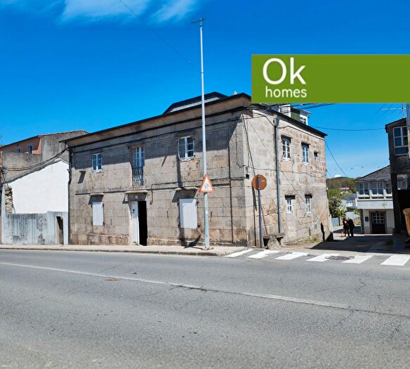 Casa en venta en Guitiriz, Lugo de 3 habitaciones