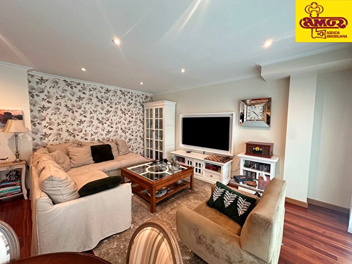 Casas en venta y pisos alquiler - 1