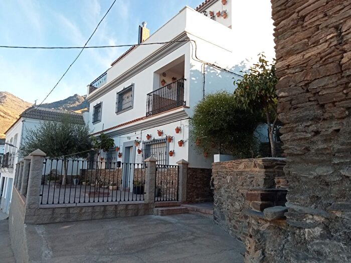 Piso en venta en Velefique, Almería de 3 habitaciones