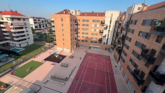 Casas en venta y pisos alquiler - 2