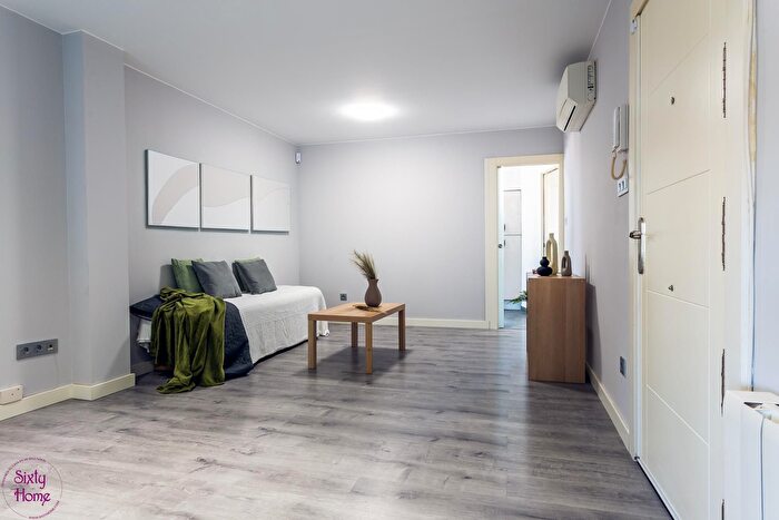 Piso en venta en OliverValdefierro, Valdefierro de 1 habitacion
