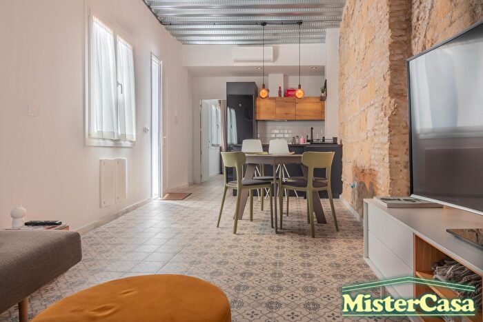 Casas en venta y pisos alquiler - 1