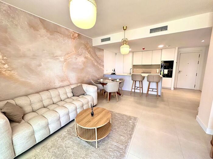 Piso en venta en El Higuerón, Fuengirola de 2 habitaciones