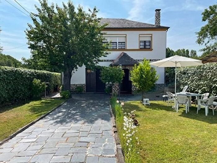 Casa en venta en Arganza, León de 4 habitaciones
