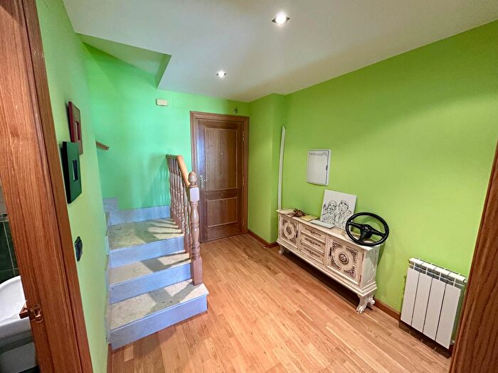 Casas en venta y pisos alquiler - 2