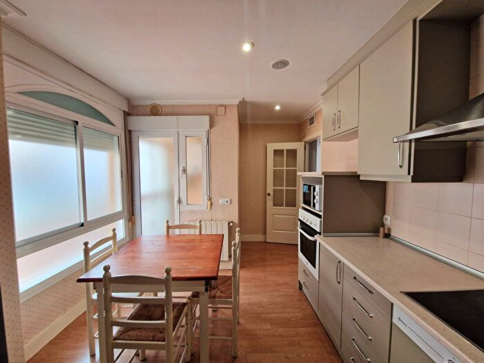 Casas en venta y pisos alquiler - 2