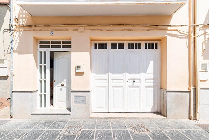 Casa en venta en Santa Fe, Granada de 5 habitaciones