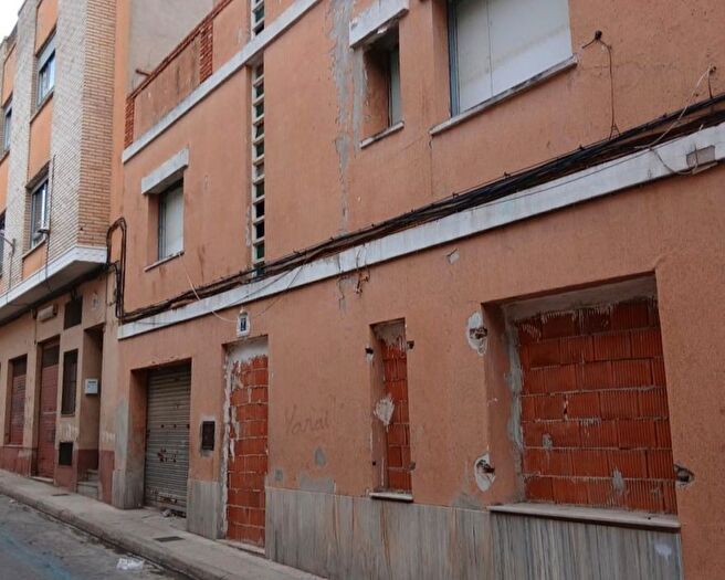 Casas en venta y pisos alquiler - 1