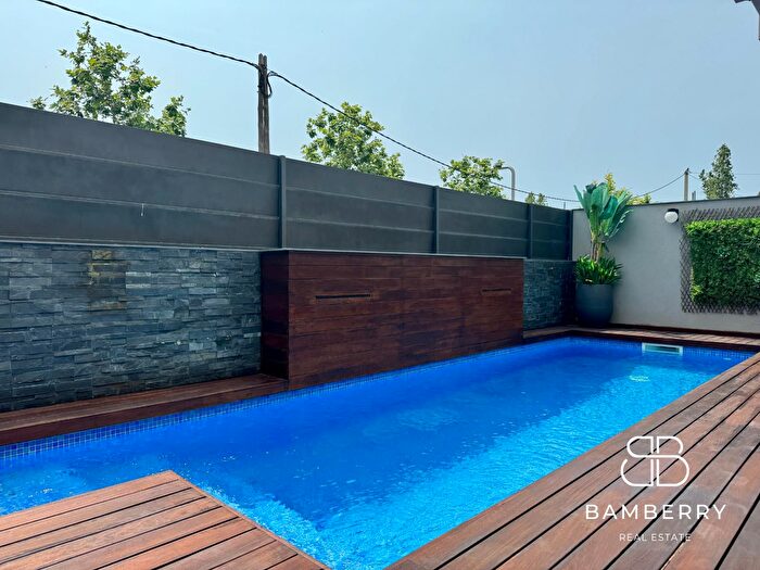 Casas en venta y pisos alquiler - 3