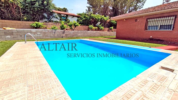 Casa en venta en Illana, Guadalajara de 4 habitaciones