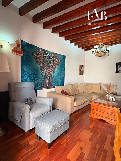 Casas en venta y pisos alquiler - 3
