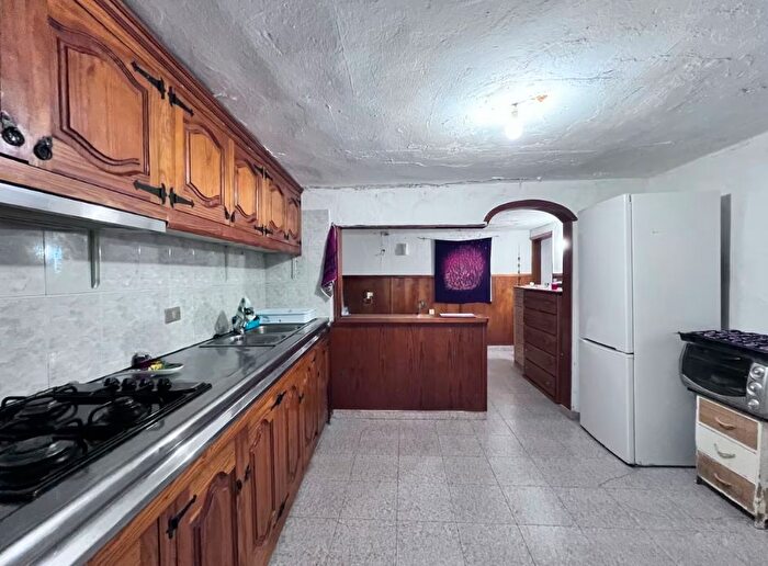 Casas en venta y pisos alquiler - 1