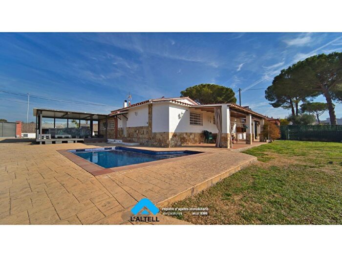 Casa en venta en Cataluña, Barcelona de 4 habitaciones