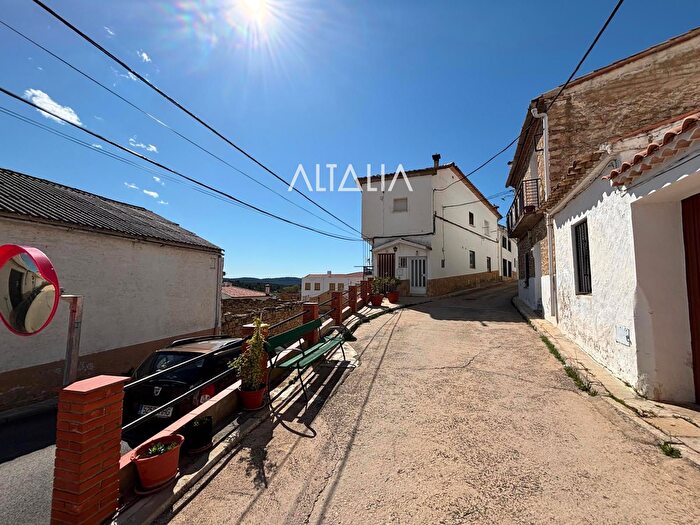 Casa en venta en Cardenete, Cuenca de 3 habitaciones