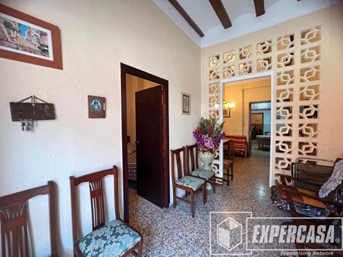 Casas en venta y pisos alquiler - 1