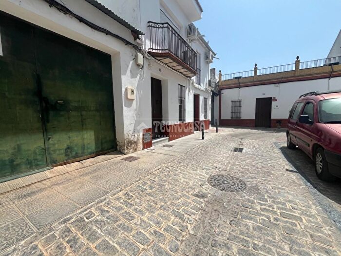 Casas en venta y pisos alquiler - 1