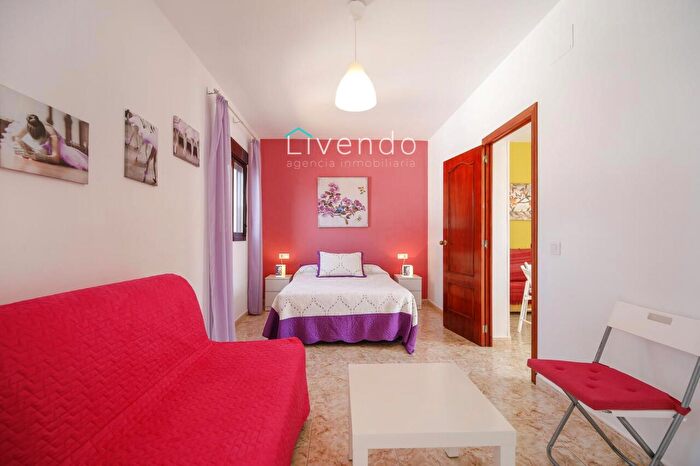 Casas en venta y pisos alquiler - 1