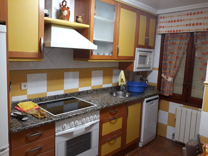 Casas en venta y pisos alquiler - 3