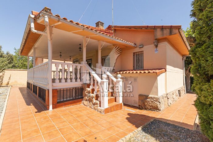 Casas en venta y pisos alquiler - 2