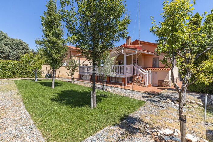 Casas en venta y pisos alquiler - 1
