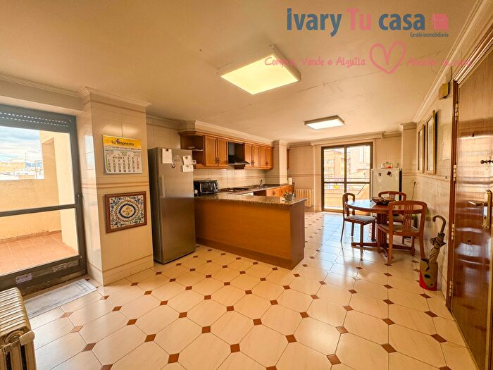 Casas en venta y pisos alquiler - 2