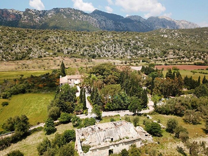 Casa en venta en Bunyola, Illes Balears de 5 habitaciones