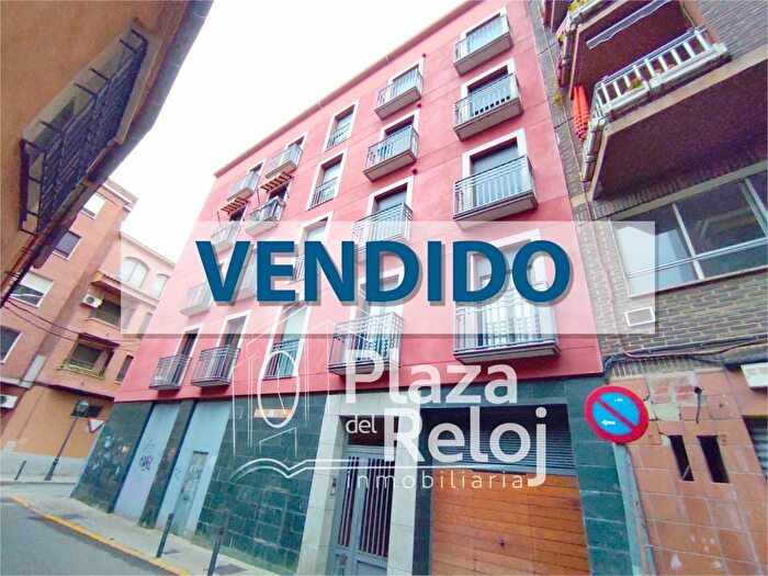 Casas en venta y pisos alquiler - 1
