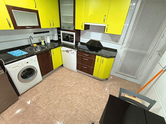 Casas en venta y pisos alquiler - 2