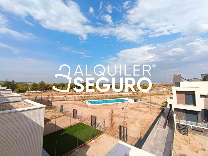 Casas en venta y pisos alquiler - 1