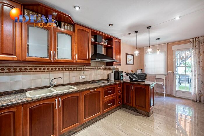 Casas en venta y pisos alquiler - 2