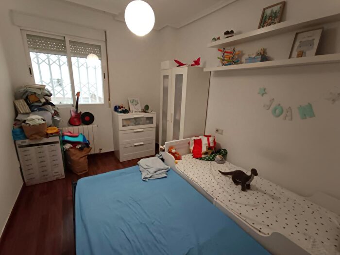 Casas en venta y pisos alquiler - 2