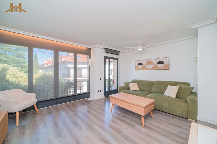 Casas en venta y pisos alquiler - 2