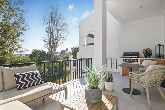 Casa en venta en Nueva Andalucía, Aloha de 4 habitaciones