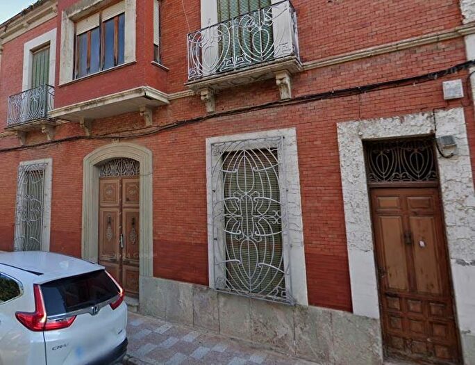 Casas en venta y pisos alquiler - 1