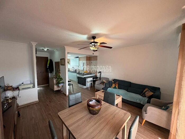 Casas en venta y pisos alquiler - 3