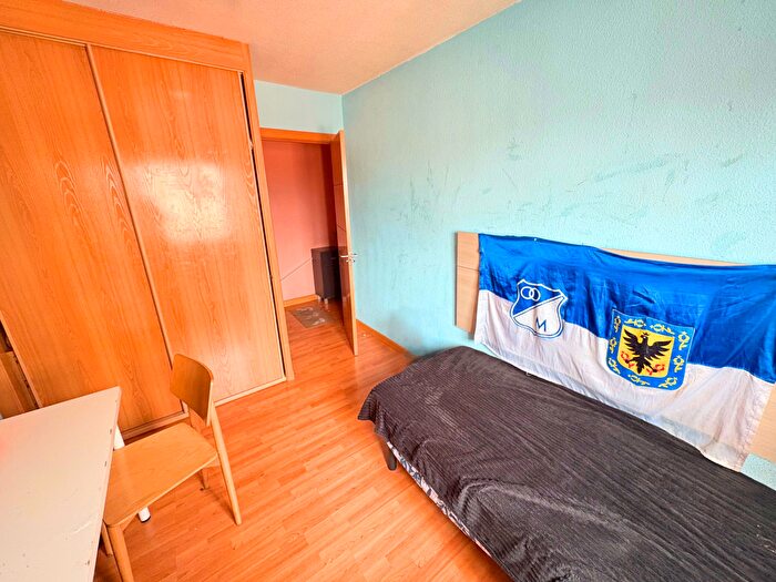 Casas en venta y pisos alquiler - 2