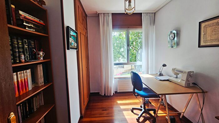 Casas en venta y pisos alquiler - 3