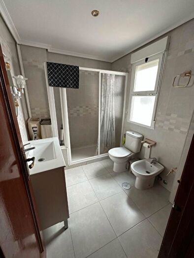 Casas en venta y pisos alquiler - 2