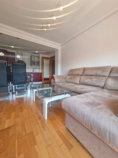 Casas en venta y pisos alquiler - 2