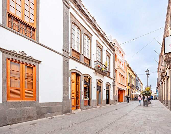 Casa en venta en Arucas Casco, Arucas de 7 habitaciones