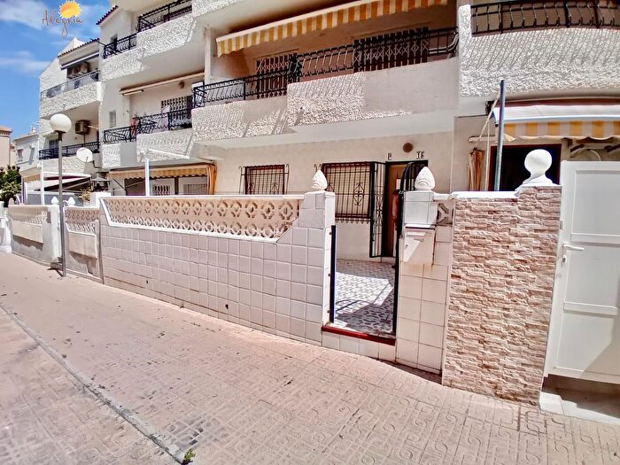 Casas en venta y pisos alquiler - 1