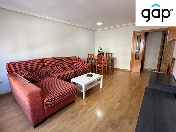 Casas en venta y pisos alquiler - 2