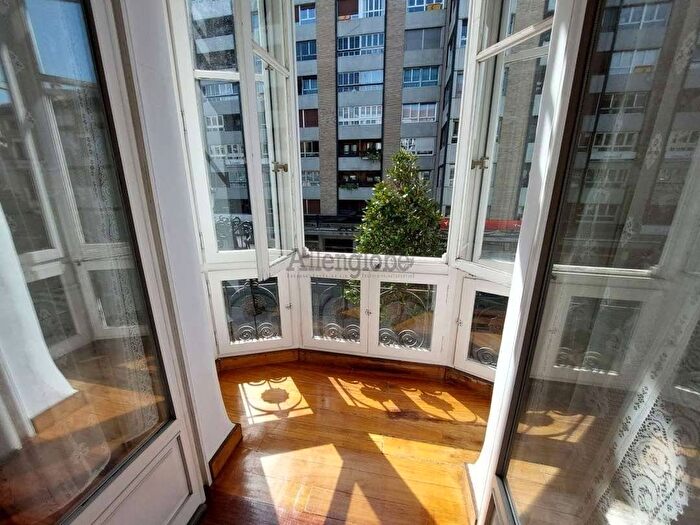 Casas en venta y pisos alquiler - 3