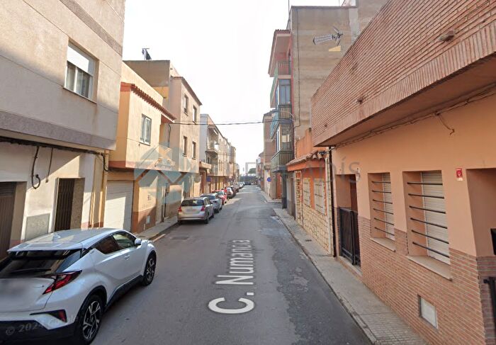Casas en venta y pisos alquiler - 1