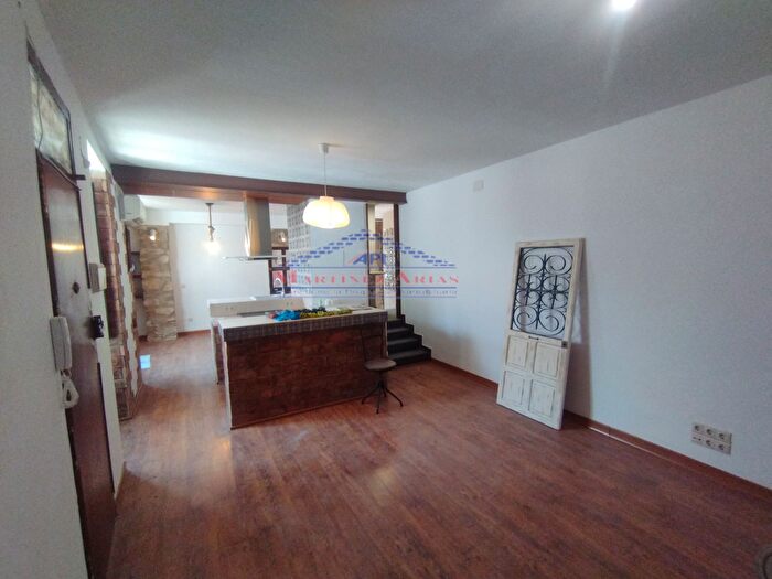 Casas en venta y pisos alquiler - 1