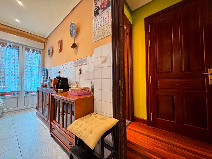 Casas en venta y pisos alquiler - 2